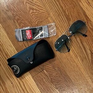 Ray ban aviator - silver with gradient blue lens